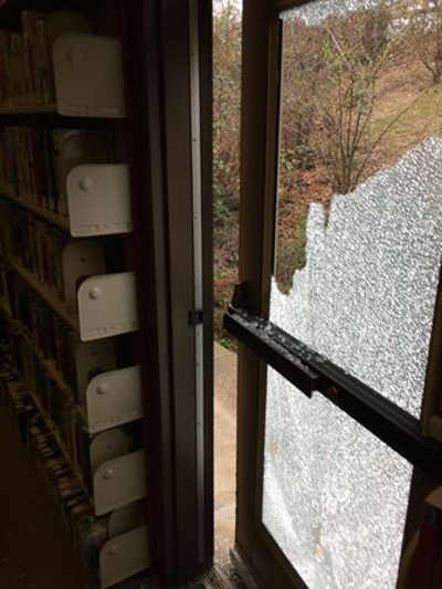 031115lakeportlibrarysmash