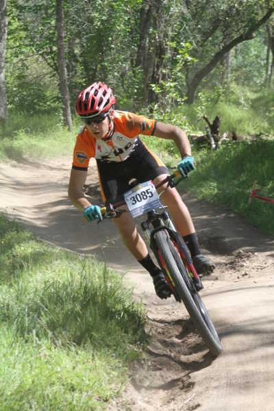 031415mtnbikelindsay