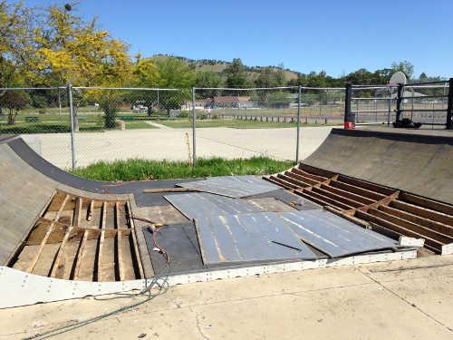 2015skateparkrepairsdeck