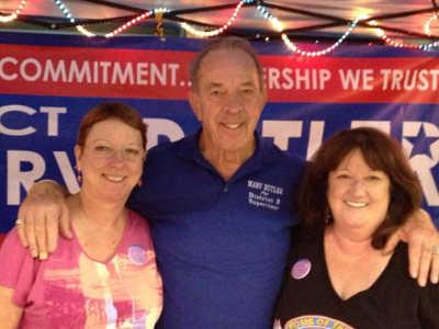 Marv Butler during his 2014 supervisorial campaign, with daughters Robin Lara and Noelle Kukenas. Courtesy photo. marvbutlerobitcampaign