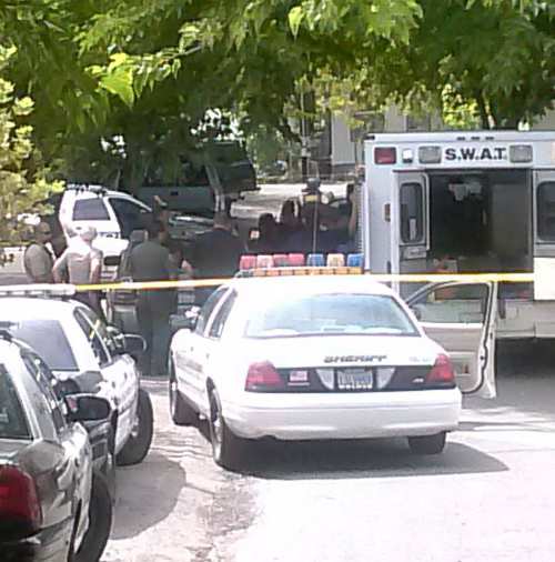 082413policestandoffswat