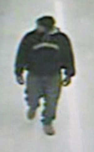 011214peepingsuspect