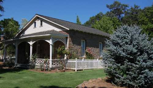 stonehousemuseum