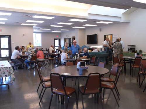 071814liveoakseniordiningroom