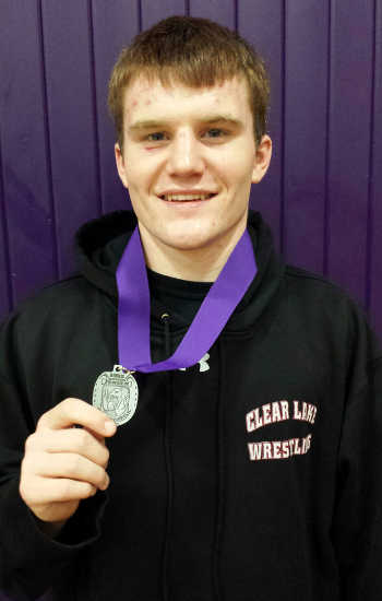 010916wrestlerlewis