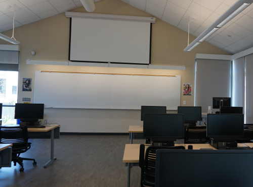 A computer classroom at the Mendocino College Lake Center in Lakeport, Calif. Photo by Elizabeth Larson/Lake County News. 020116mendolakecenter2