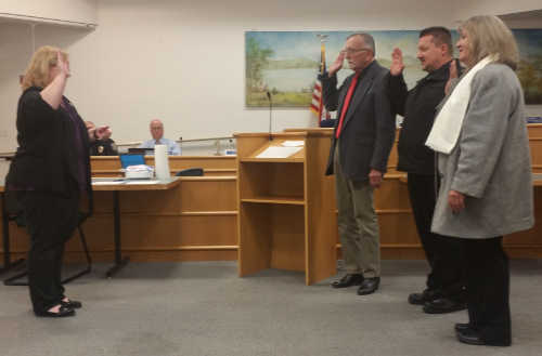 120816clearlakecounciloaths