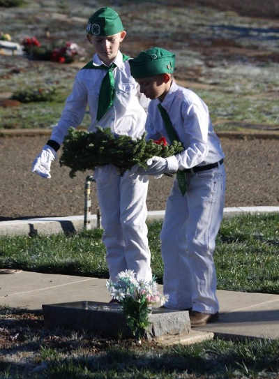 121716wreaths4hers
